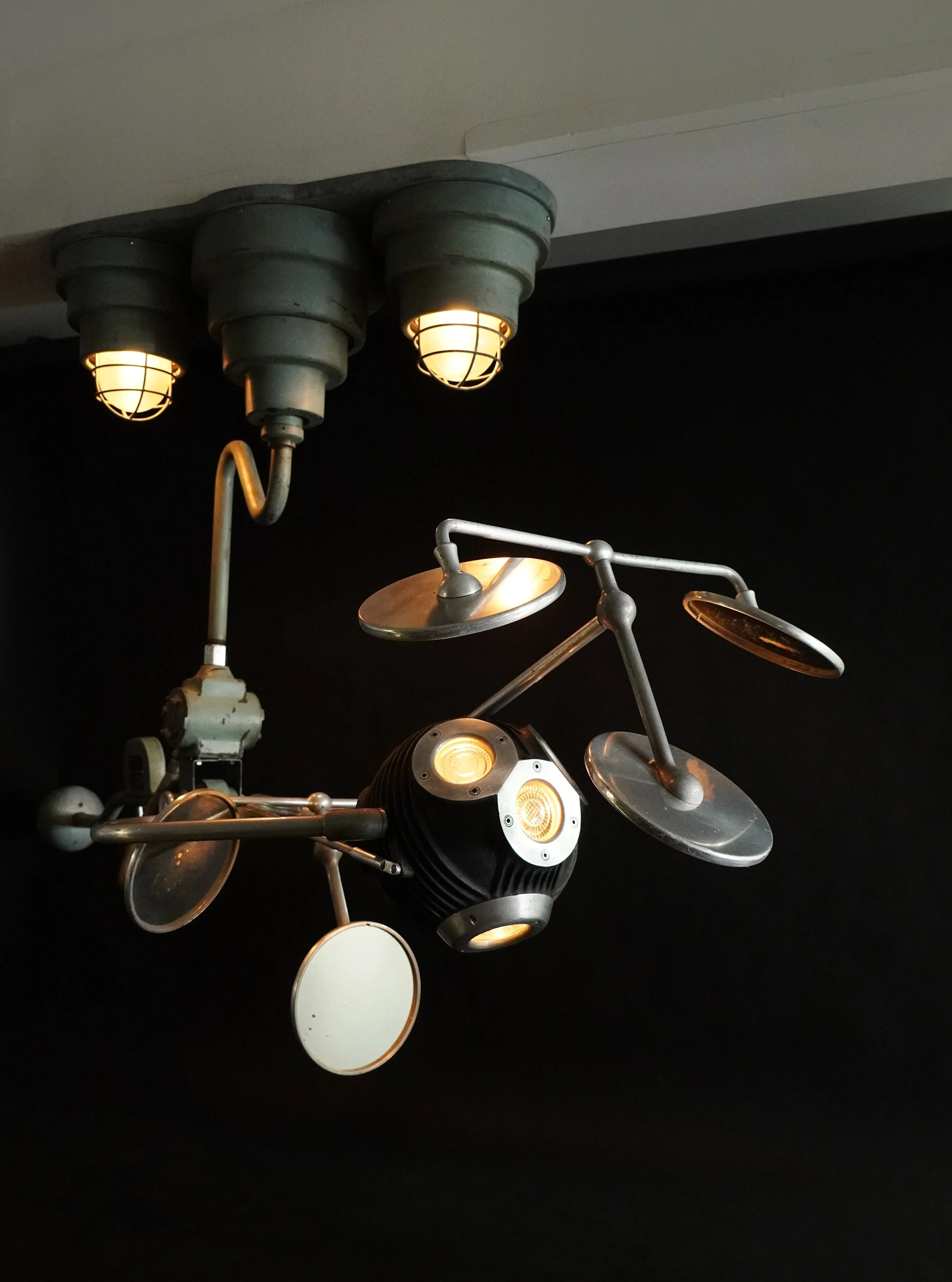 うっしー  MANUALALPHABET BEAMSLIGHTS モッズ Explosion Proof Operay Multi-beam C. 1948 — AGENT GALLERY CHICAGO